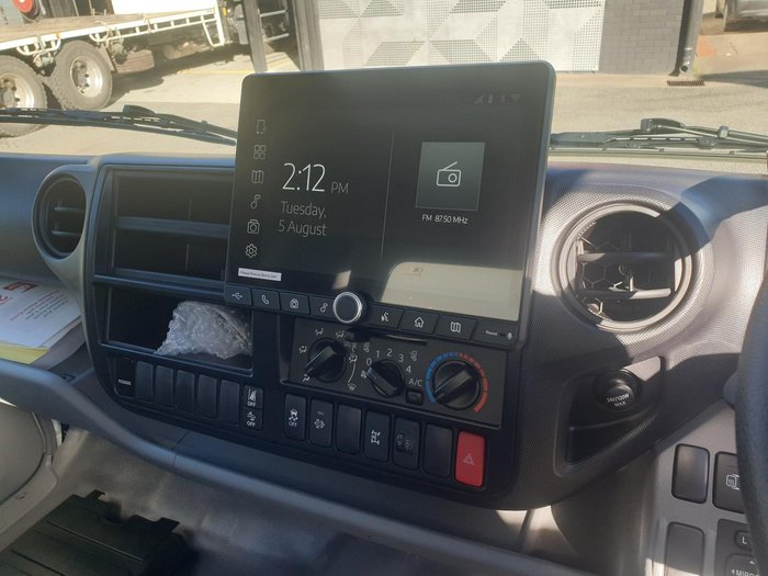 2025 Hino 300 616 616 White