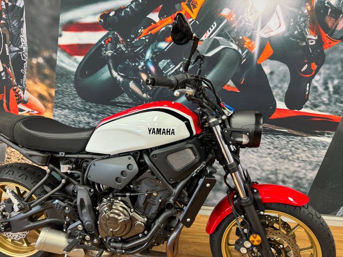 2020 Yamaha XSR700 WHITE/RED