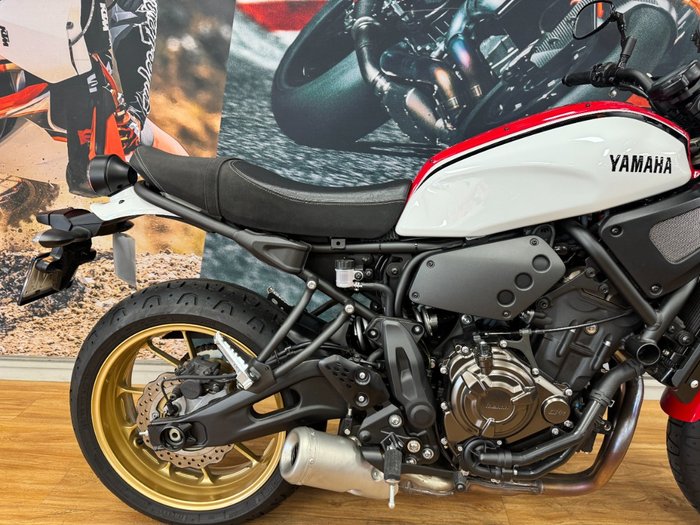 2020 Yamaha XSR700 WHITE/RED