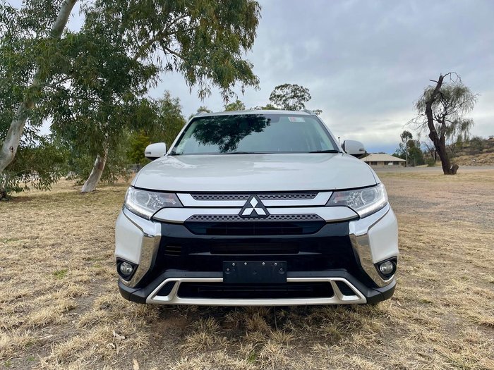 2021 Mitsubishi Outlander LS
