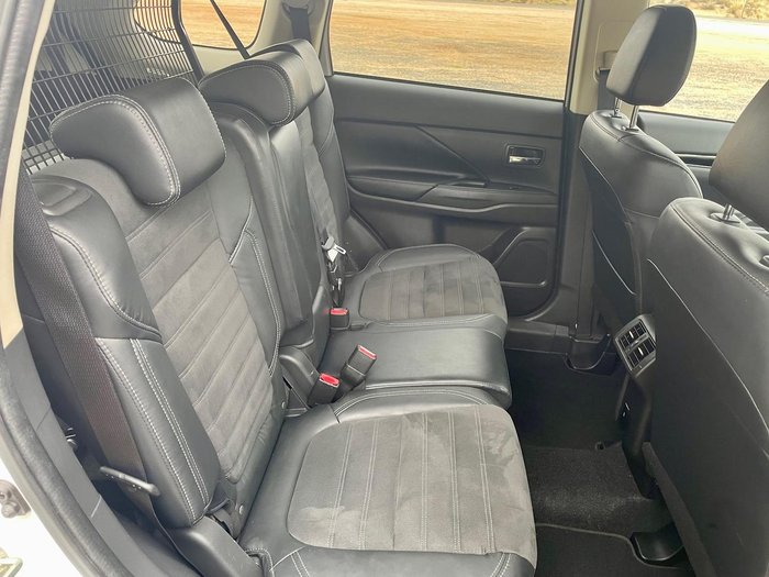 2021 Mitsubishi Outlander LS