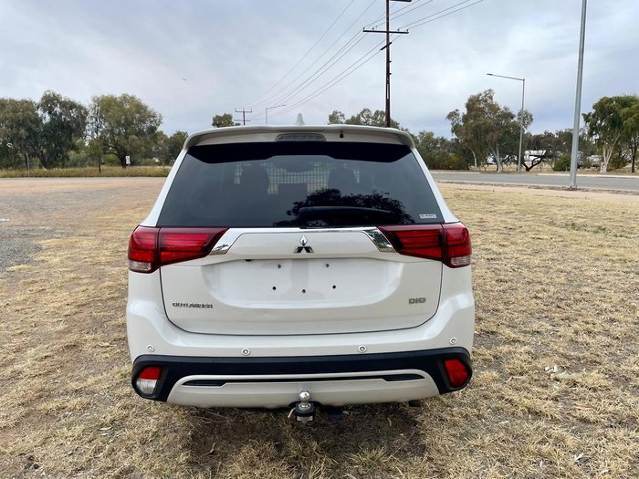 2021 Mitsubishi Outlander LS