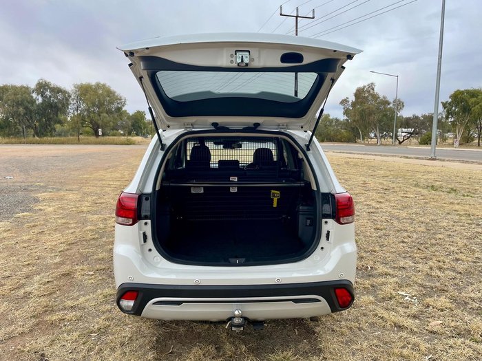 2021 Mitsubishi Outlander LS