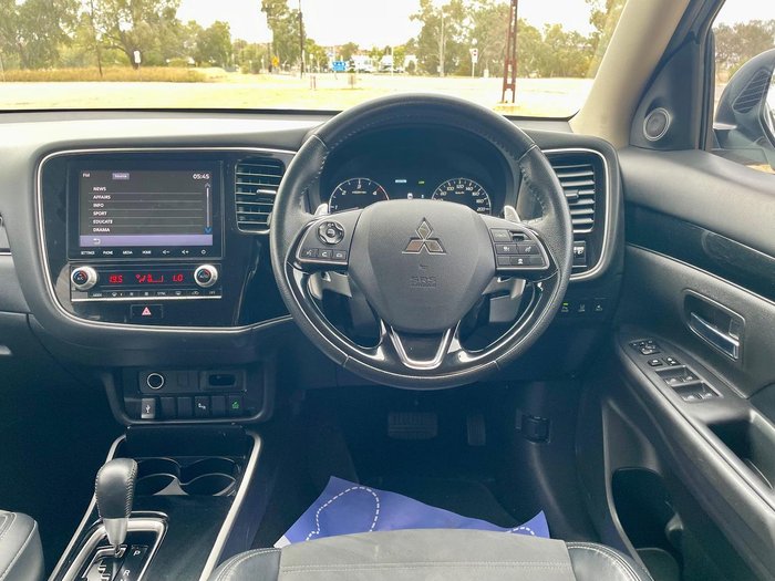 2021 Mitsubishi Outlander LS