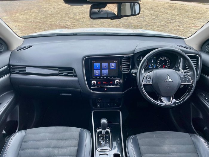 2021 Mitsubishi Outlander LS