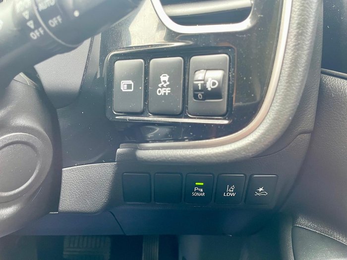 2021 Mitsubishi Outlander LS