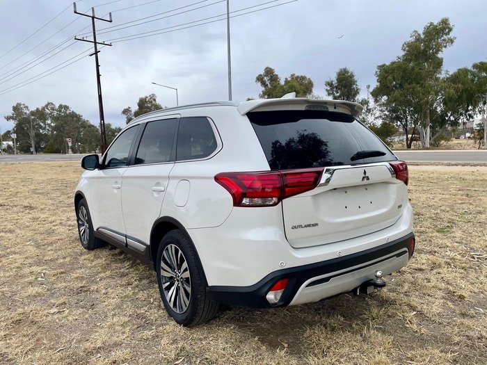 2021 Mitsubishi Outlander LS