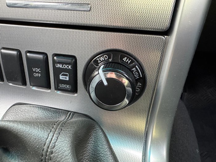 2012 Nissan Navara ST D40 Series 6 4X4 Dual Range Arctic White