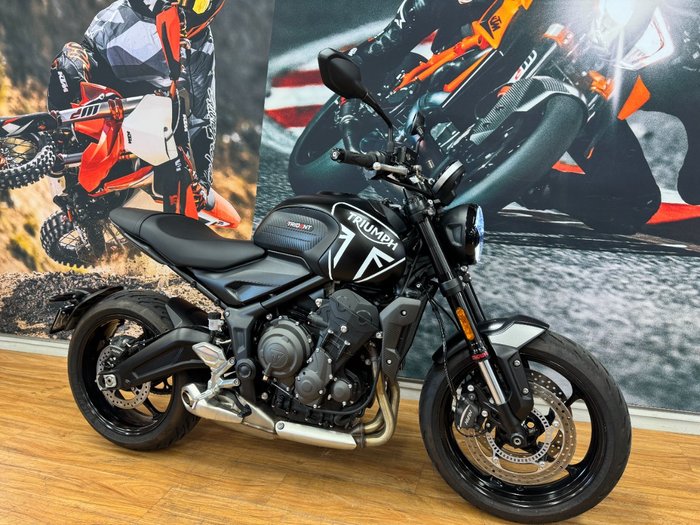 2023 Triumph TRIDENT 660 MATT JETT BLACK