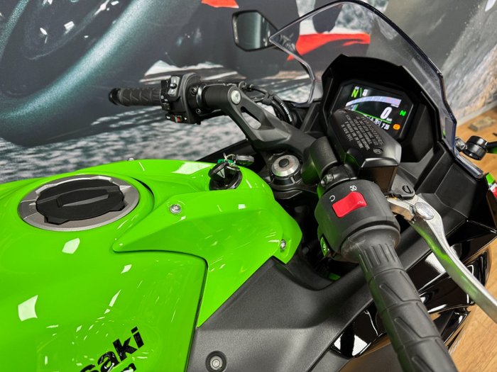 2024 Kawasaki NINJA 650L KRT GREEN