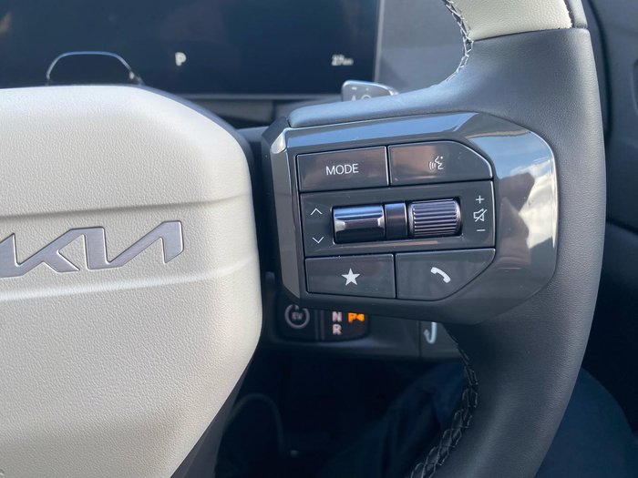 2025 Kia EV5 GT-Line OVc MY25 AWD Snow White Pearl with Starry Night Black Roof