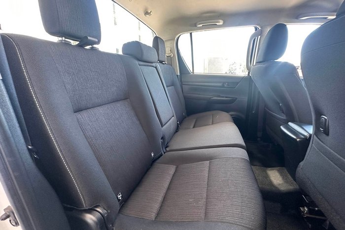 2020 Toyota Hilux SR