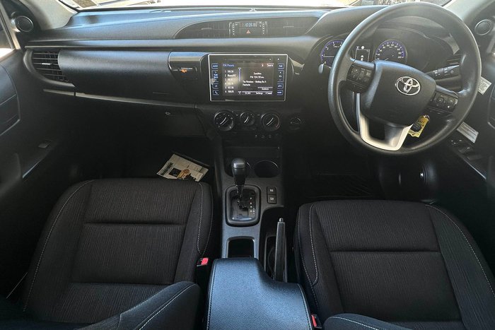 2020 Toyota Hilux SR