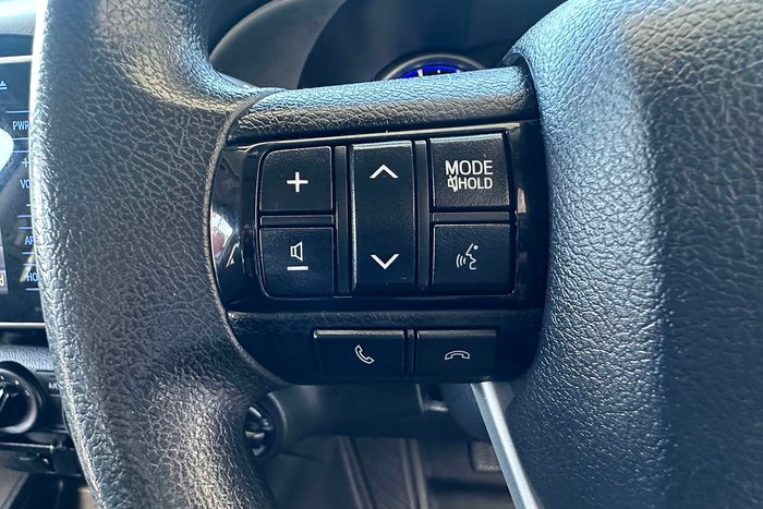 2020 Toyota Hilux SR