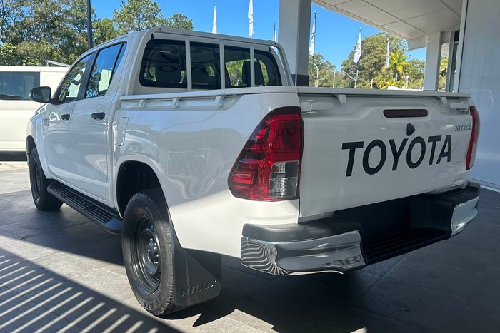 2020 Toyota Hilux SR