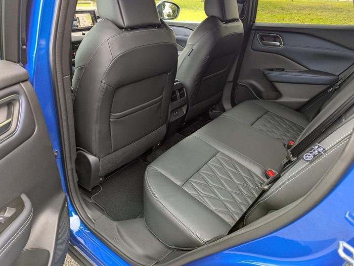 2024 Nissan QASHQAI Ti J12 MY24 Magnetic Blue with Pearl Black Roof