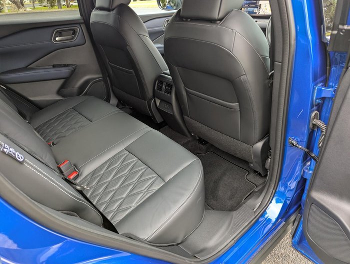 2024 Nissan QASHQAI Ti J12 MY24 Magnetic Blue with Pearl Black Roof