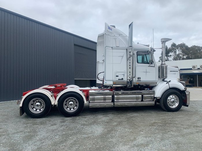2020 Western Star 4864Fxb With 40