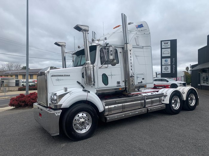 2020 Western Star 4864Fxb With 40