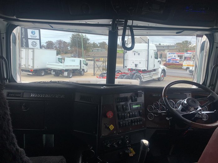 2020 Western Star 4864Fxb With 40