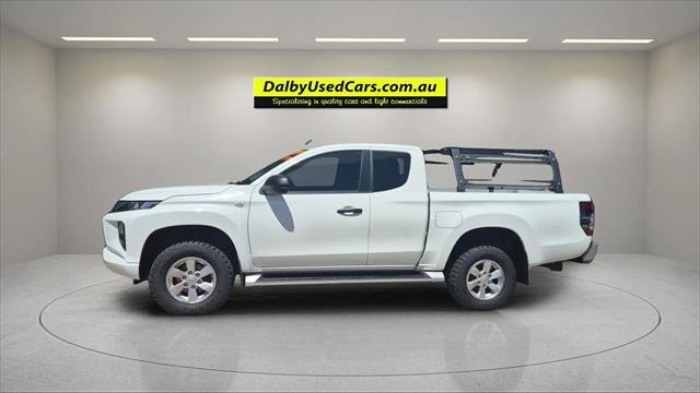 2022 Mitsubishi Triton GLX+