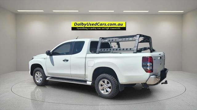 2022 Mitsubishi Triton GLX+