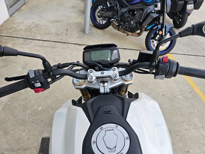 2021 BMW Motorrad G 310 R White