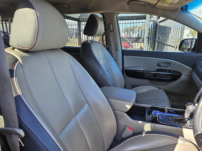 2016 Kia Carnival SLi YP MY16 Aurora Black
