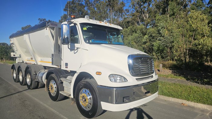 2014 Freightliner Flx C1112 White
