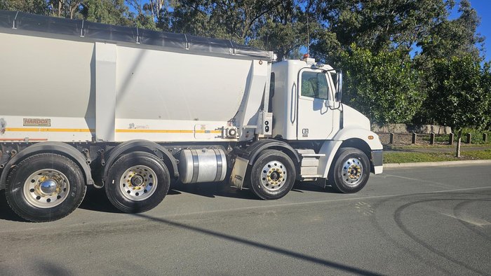 2014 Freightliner Flx C1112 White