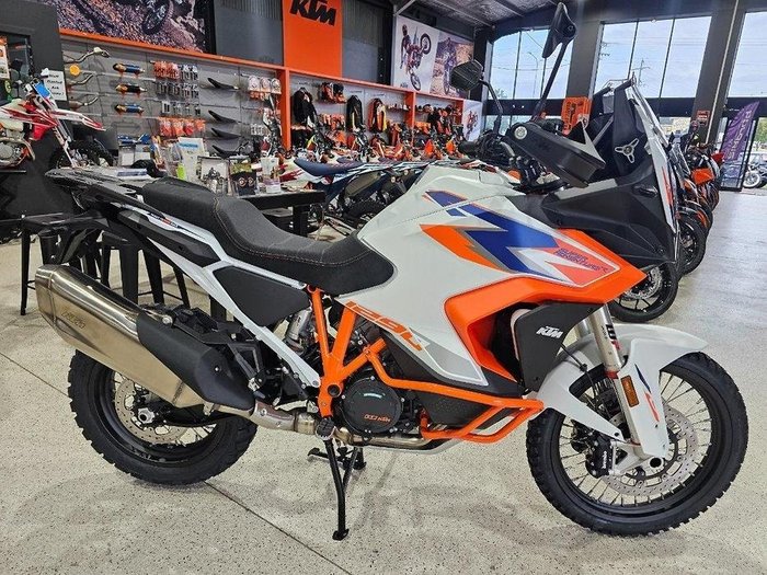 2024 KTM SUPER ADVENTURE R ORANGE