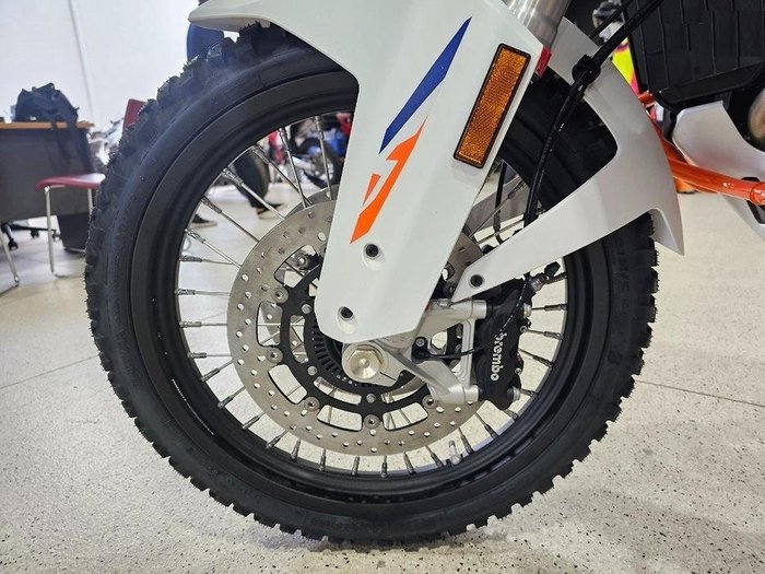 2024 KTM SUPER ADVENTURE R ORANGE