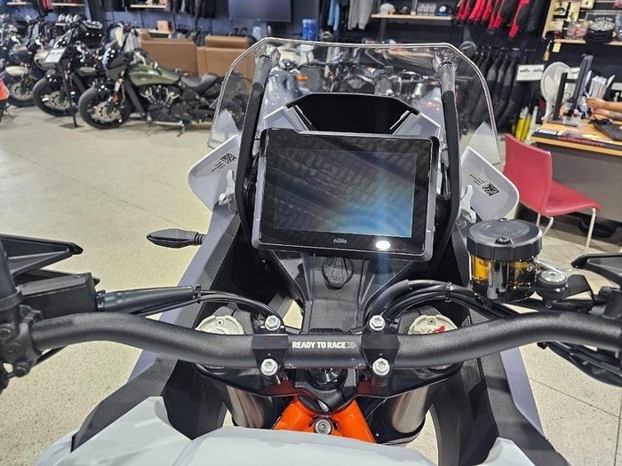 2024 KTM SUPER ADVENTURE R ORANGE