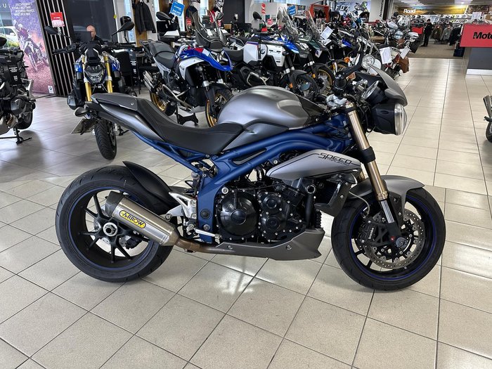 2013 Triumph Speed Triple 1050 SE Speed Triple Silver