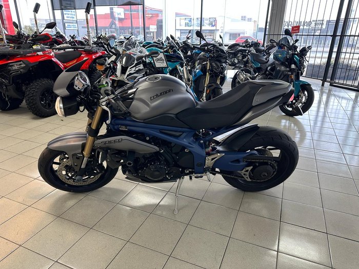 2013 Triumph Speed Triple 1050 SE Speed Triple Silver