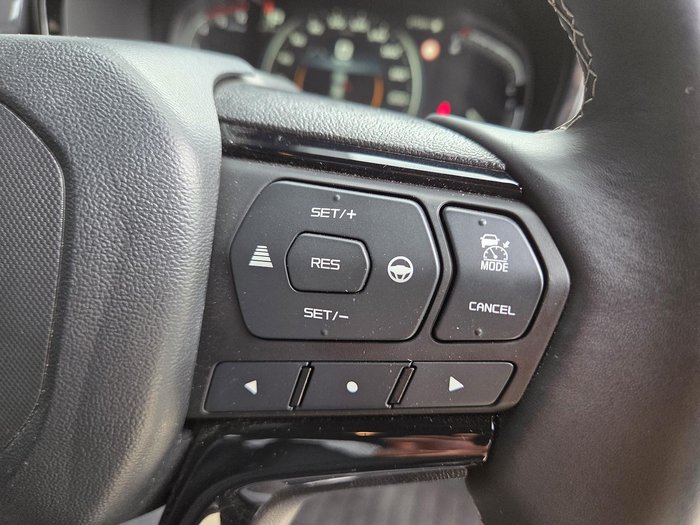 2025 Isuzu D-MAX BLADE