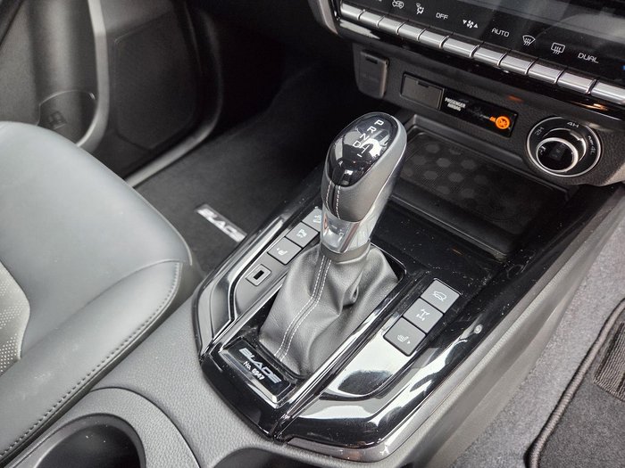 2025 Isuzu D-MAX BLADE