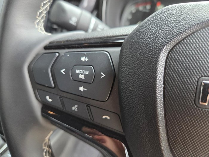 2025 Isuzu D-MAX BLADE