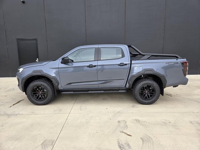 2025 Isuzu D-MAX BLADE