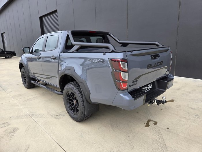 2025 Isuzu D-MAX BLADE