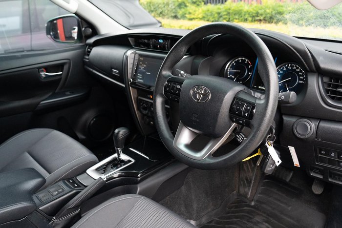 2022 Toyota Fortuner GX GUN156R 4X4 Dual Range Glacier White