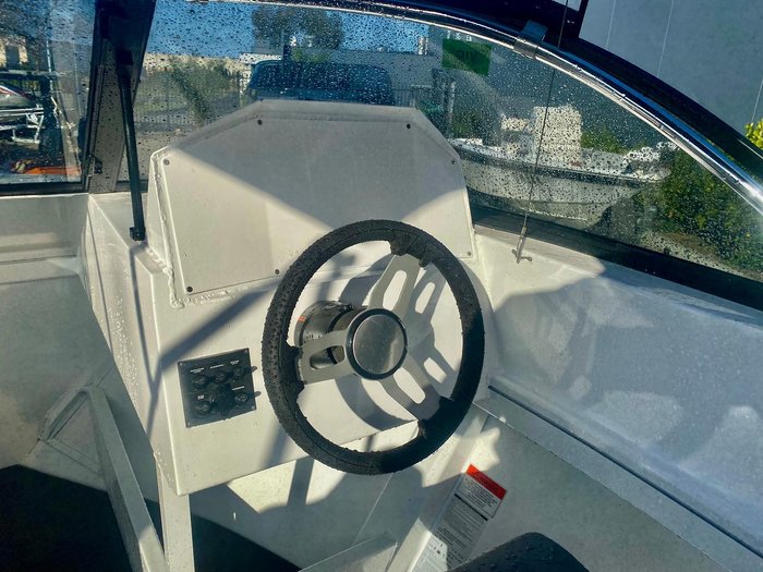 2023 Stessl 530 Bluewater Runabout