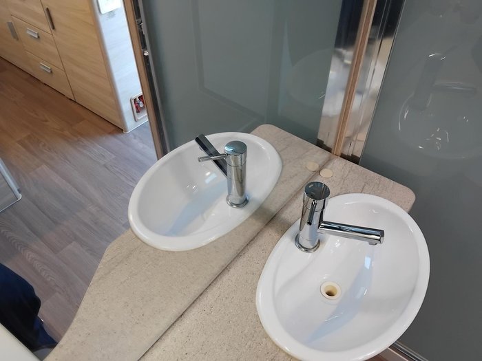 2016 Jayco Journey Couples Pop Top 17.6Ft Sperate Toilet And Shower