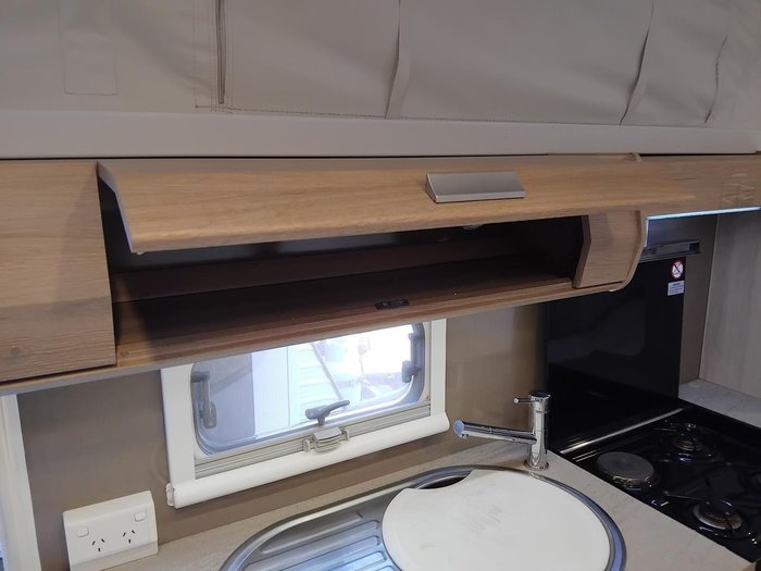 2016 Jayco Journey Couples Pop Top 17.6Ft Sperate Toilet And Shower