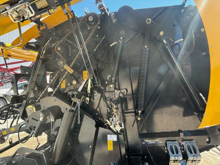 2020 New Holland Rb150 YELLOW