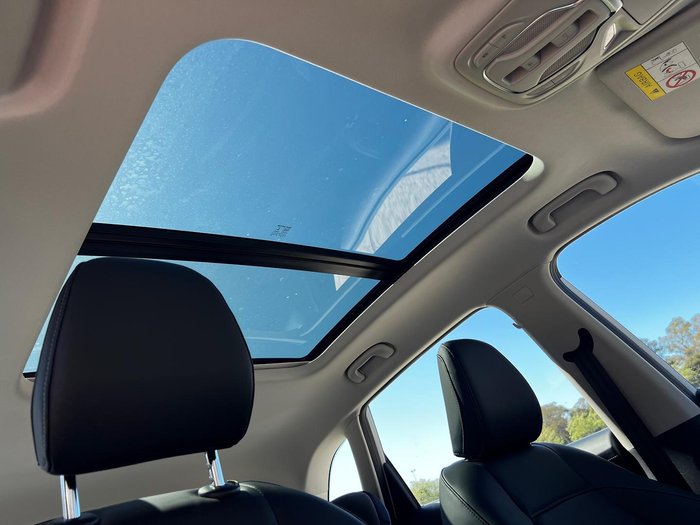 2025 MG ZS Essence Hybrid+