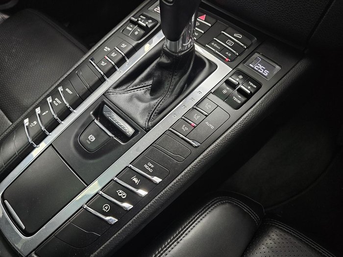 2017 Porsche Macan GTS 95B MY18 AWD White