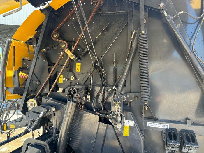 2014 New Holland Rb180 YELLOW