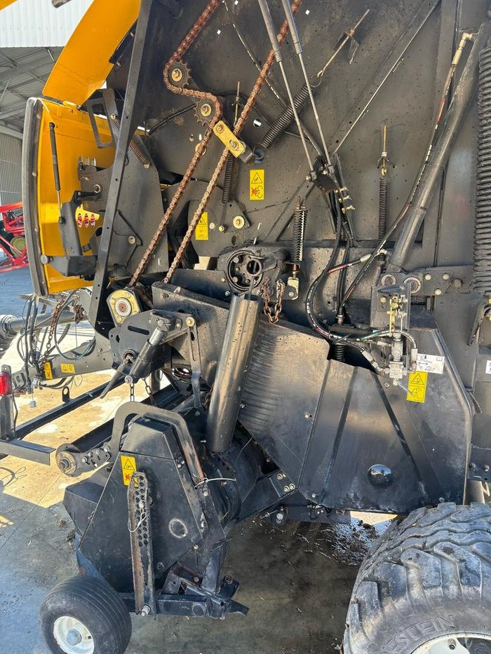 2014 New Holland Rb180 YELLOW