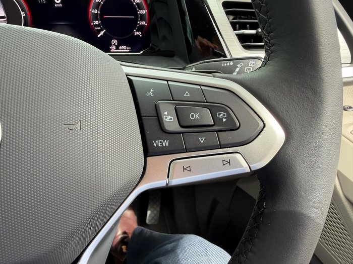 2025 Volkswagen Multivan TDI360 Life